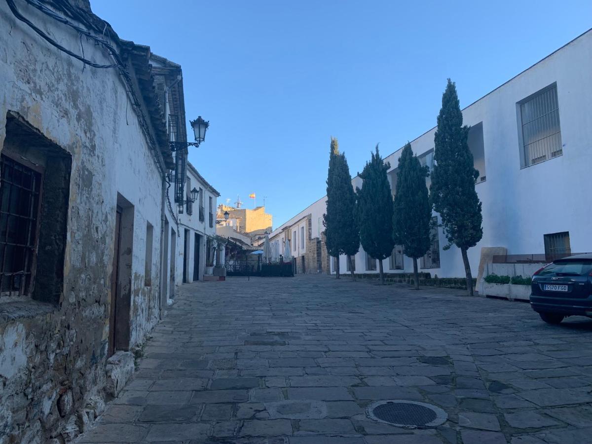 Hostal Poeta Machado バエサ エクステリア 写真