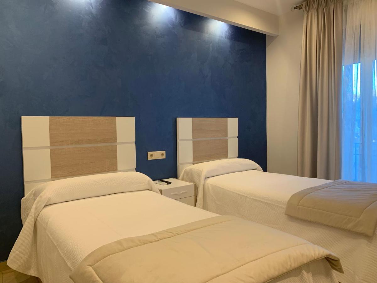 Hostal Poeta Machado バエサ エクステリア 写真